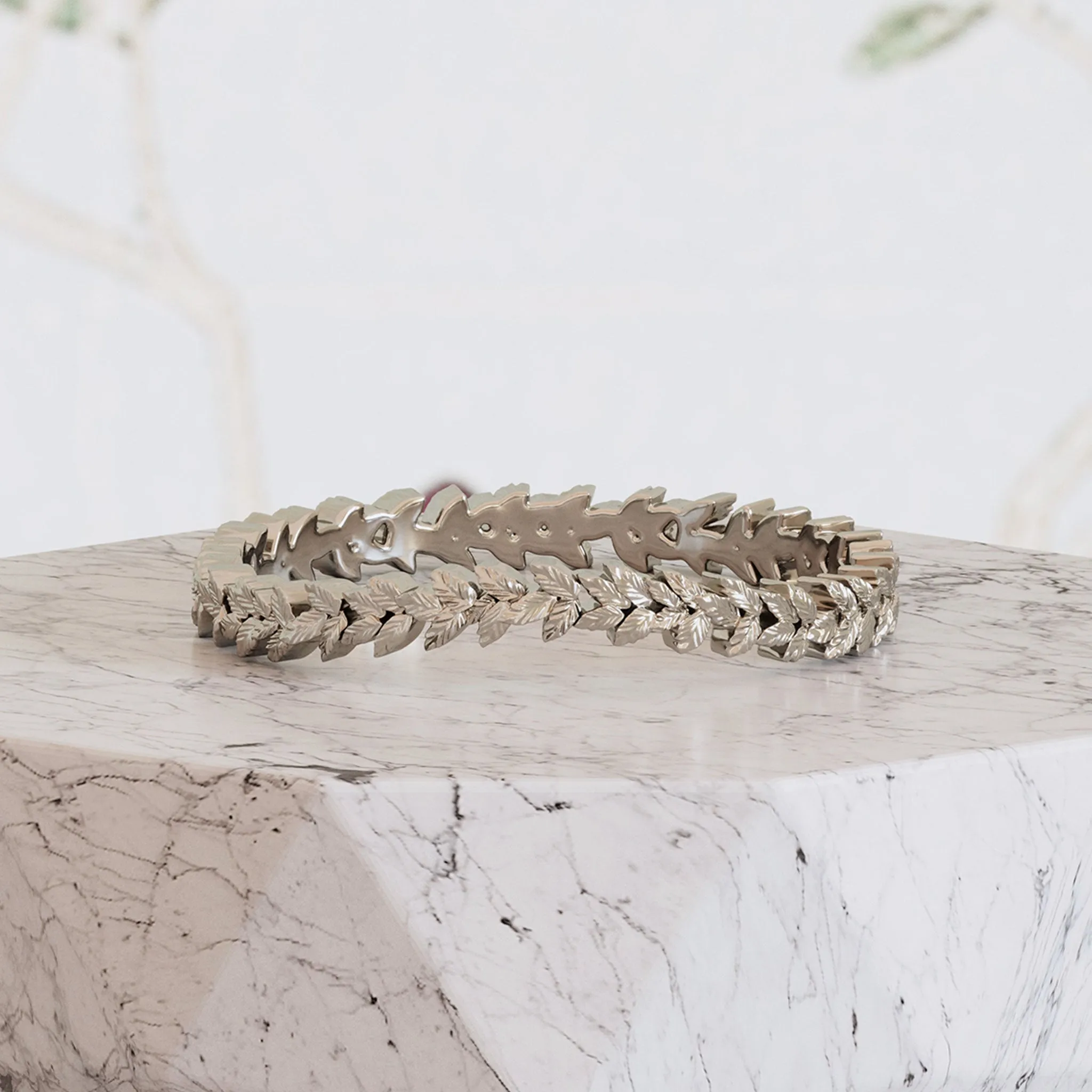 Contour Leaf Wedding Band - Corinne Ring