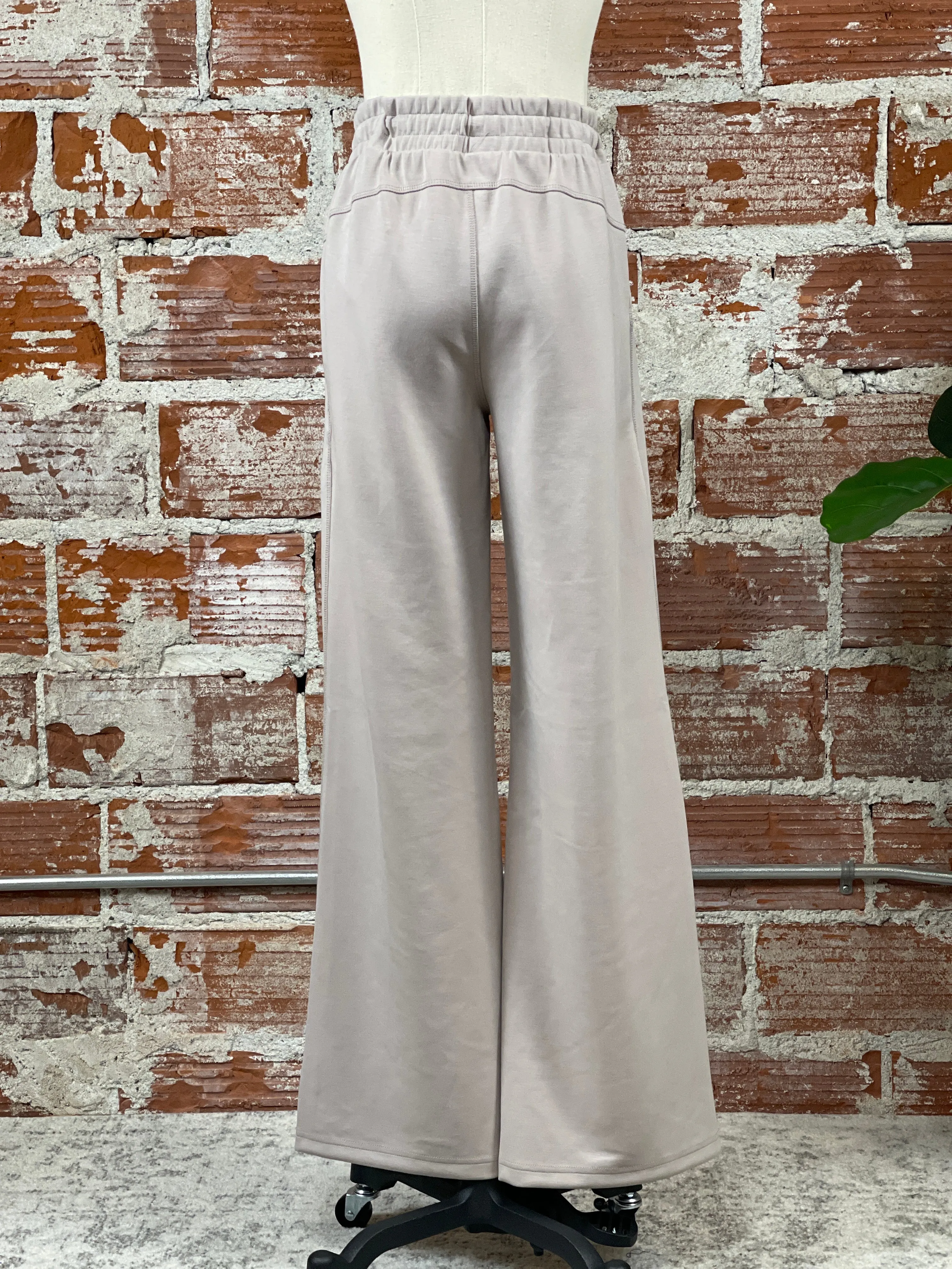 Thread & Supply Waverly Pant in Mushroom