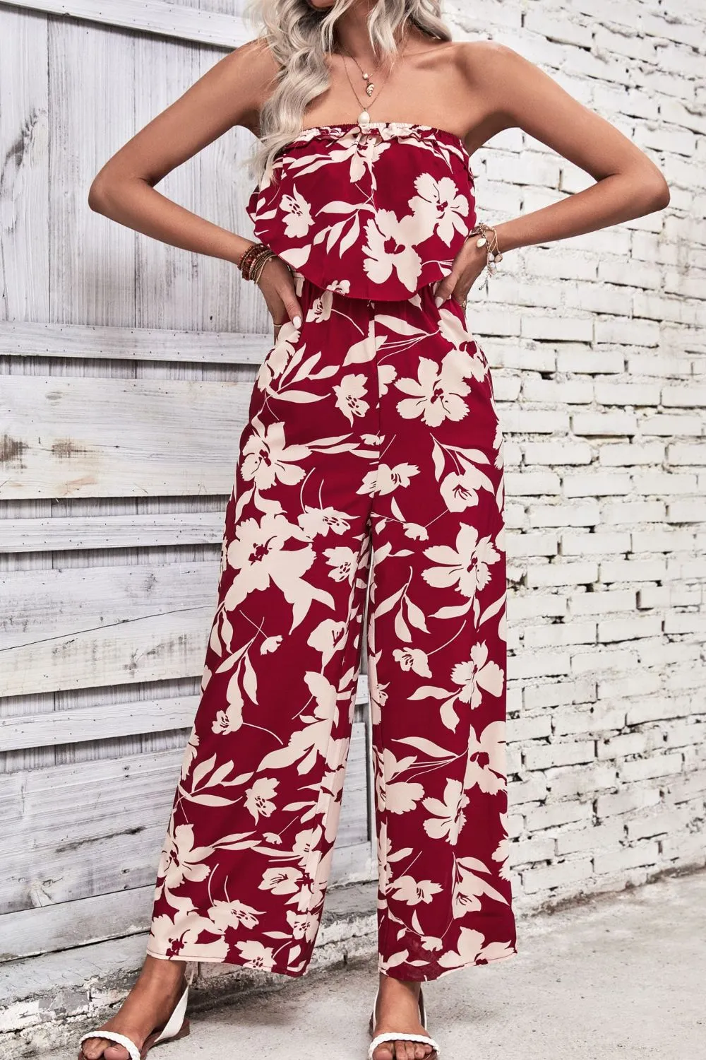 Trägerloser Jumpsuit mit Blumenmuster und weitem Bein